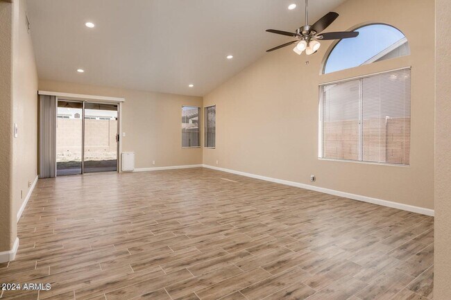 Foto del edificio - 8564 W Ocotillo Rd