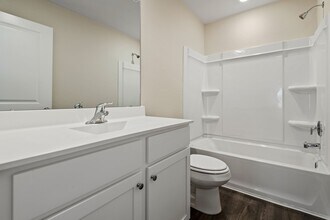 Building Photo - 15870 Berry Hl Dr