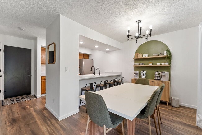 Foto del edificio - 2241 10th St