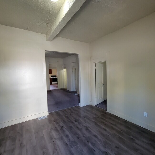 Foto del edificio - West Indy 3BR/2BA Home ready to LEASE!