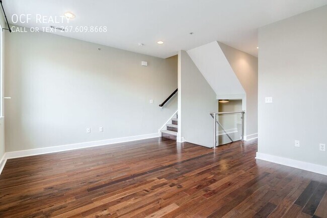 Building Photo - 2633 Catharine St