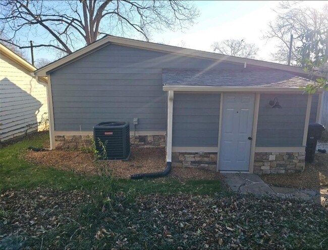 Foto del edificio - 7 N Annie St