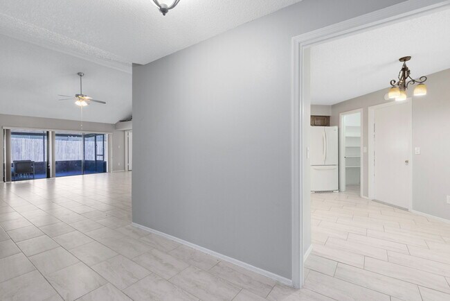 Photo - 738 Rosalie Way House