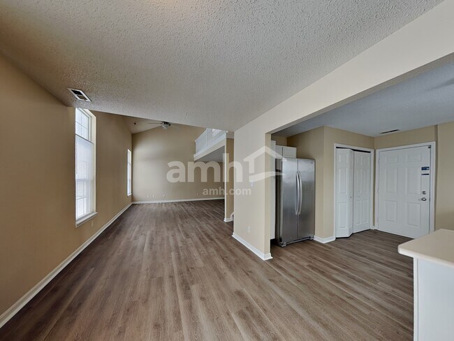 Building Photo - 12132 Roundtree Rd