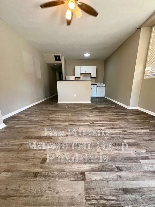 Building Photo - 2419 S 62nd St