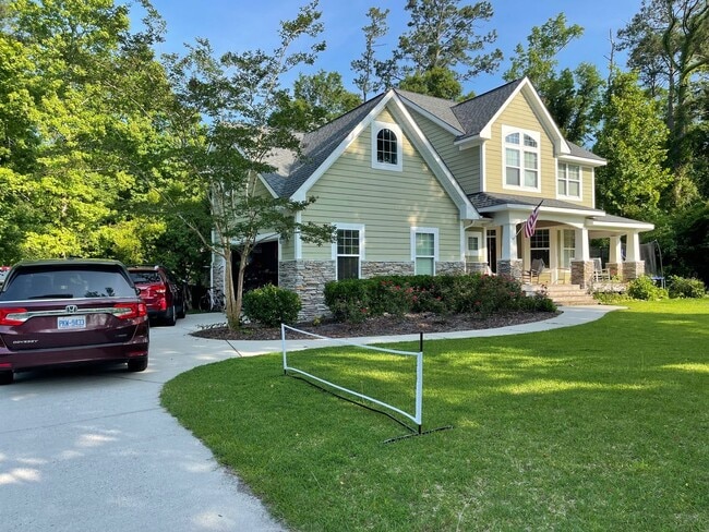 Photo - CASTLE LAKES - HOME W/ POOL