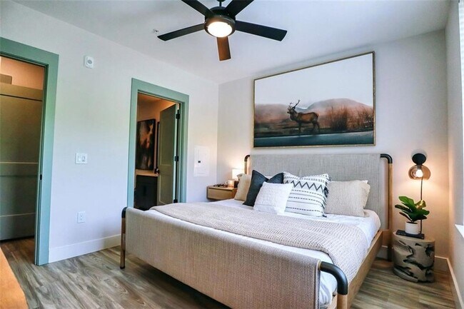 Foto del edificio - 1330 Fairmont Ave NW