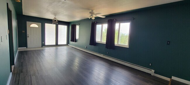 Foto del edificio - 3 bedroom 2 bath home in Penrose