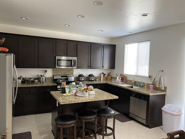 Building Photo - 30527 Gallup Ct