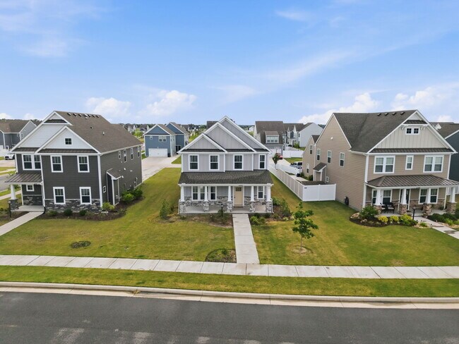 Foto del edificio - 208 Ryker Rd E