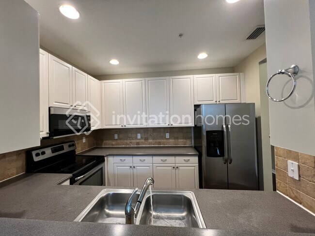 Building Photo - 4110 Greenway Dr
