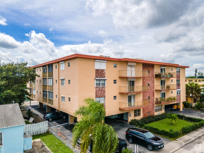 Building Photo - Fillmore Condominium Apartments
