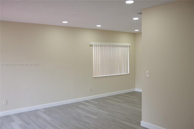 Foto del edificio - 2113 NW 59th Terrace