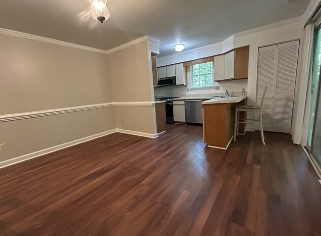 Foto del edificio - 469 Summerwalk Cir
