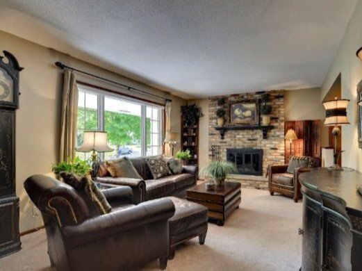 Building Photo - 4 BR with 2 BA Single Family Home in Bloom...