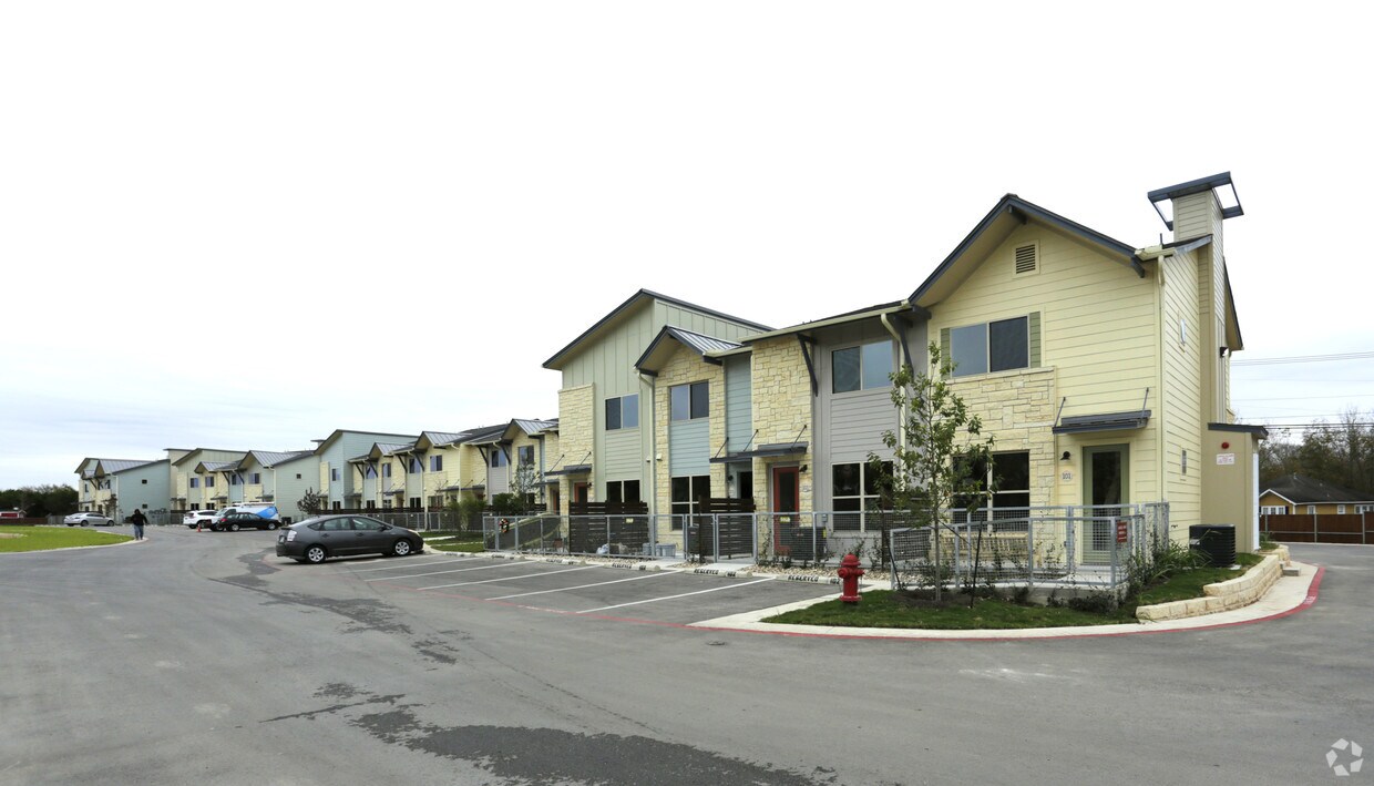 Foto del edificio - Cooper Villas