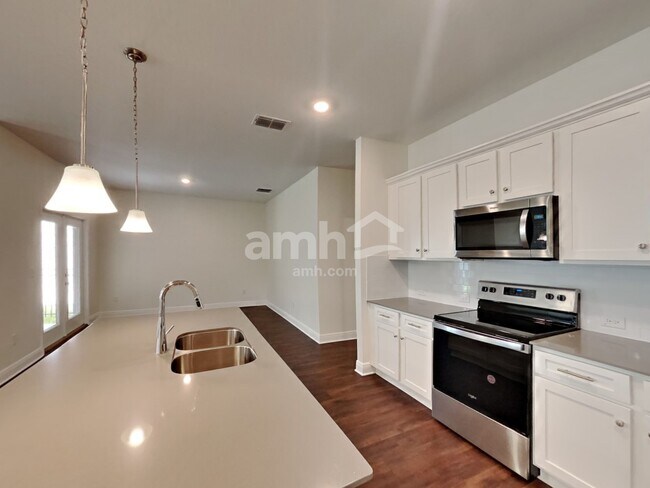 Building Photo - 27490 St Andrews Avenue