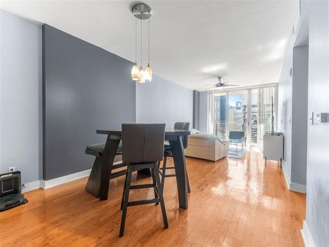 Building Photo - 1120 E Kennedy Blvd