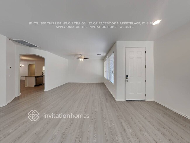 Foto del edificio - 9424 West Riverside Avenue