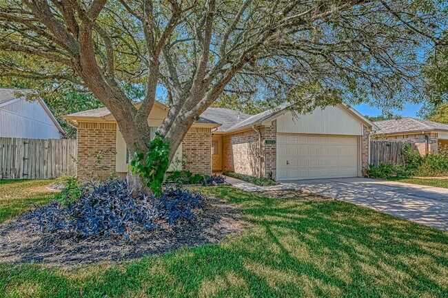 Foto del edificio - 3022 Whetrock Ln