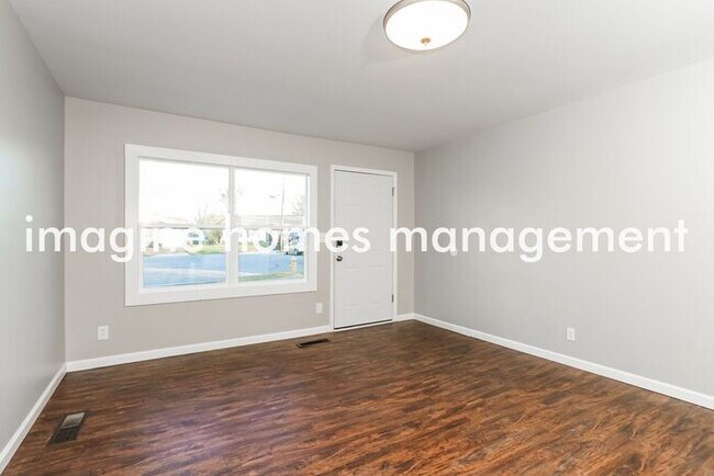 Foto del edificio - 10797 Cragview Ct