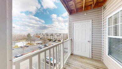 Interior Photo - 14 North