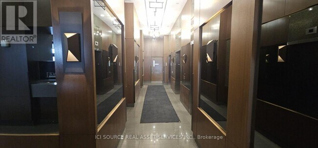 Photo du bâtiment - 9500 Markham Rd