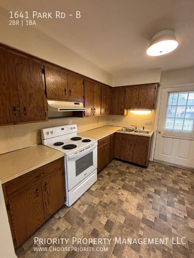 Building Photo - 1641 Park Rd