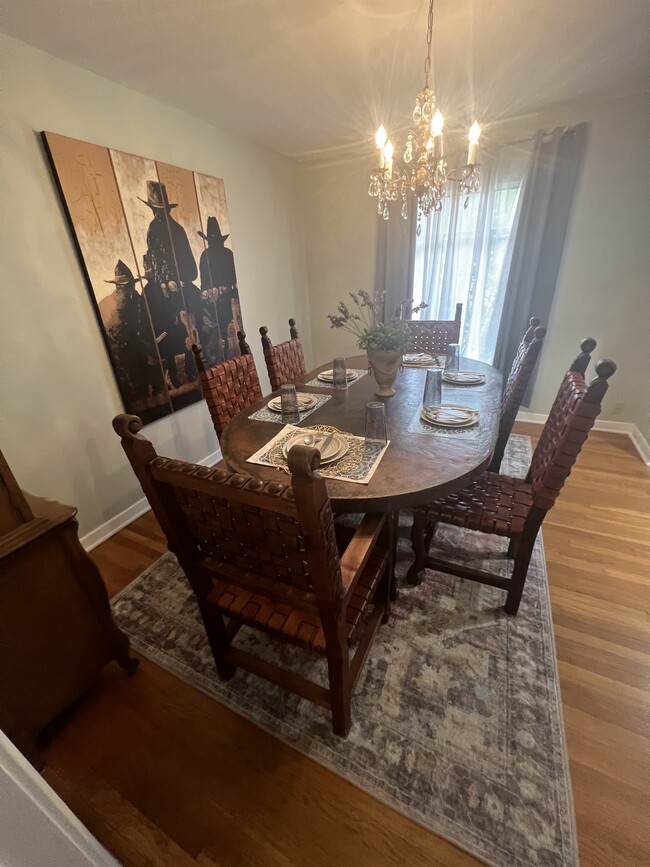 Dining area - 626 Adrian Dr