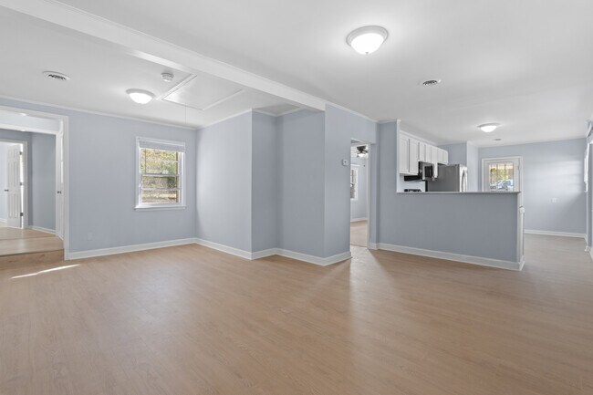Building Photo - 409 Wilkes Rd