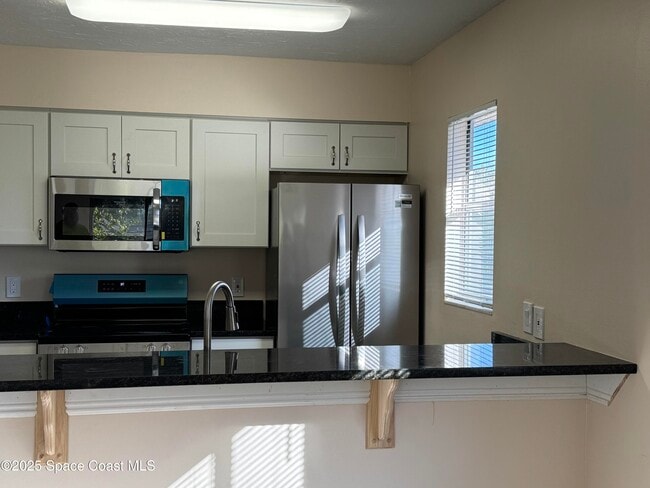 Foto del edificio - 2398 Fox Hollow Dr