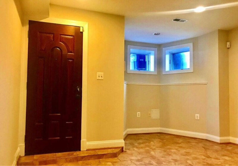Primary Photo - 651 G St SE