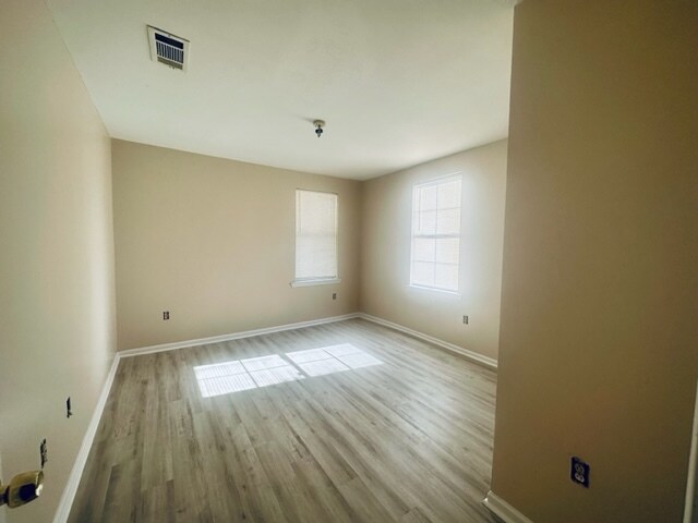 Foto del edificio - 2112 Tennessee St