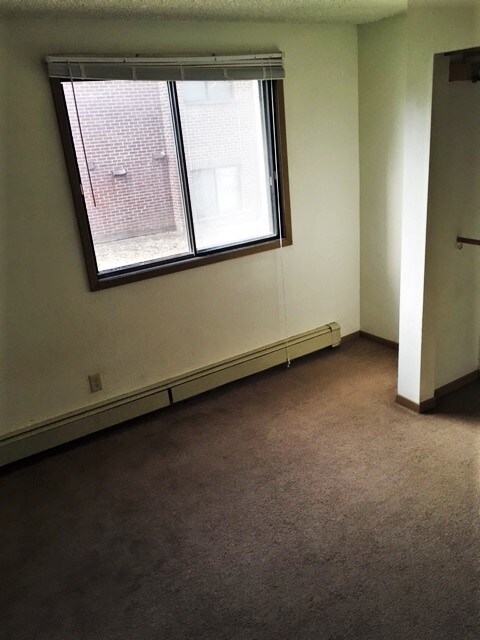 Foto del edificio - 30 W Court St