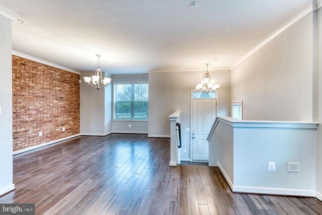 Foto del edificio - 22559 Clarksburg Rd