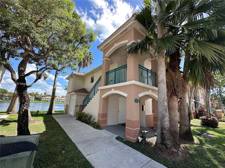 Foto principal - 1261 SE 31st Ct