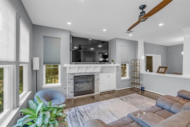 Foto del edificio - 26 Scarlet Woods Ct