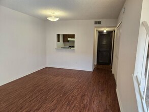 Building Photo - 310 Yelton Ct