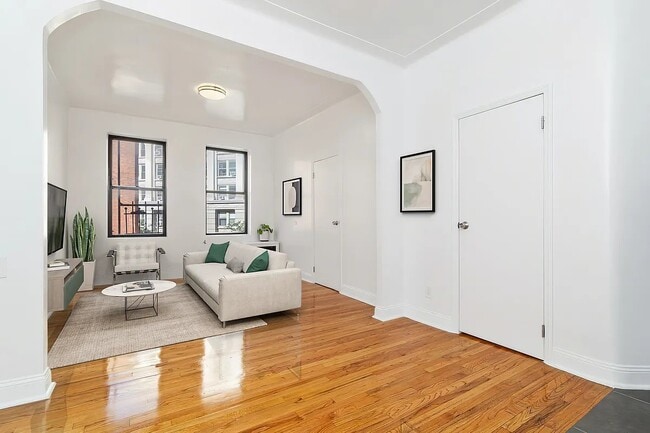 Foto del edificio - 164 Waverly Pl