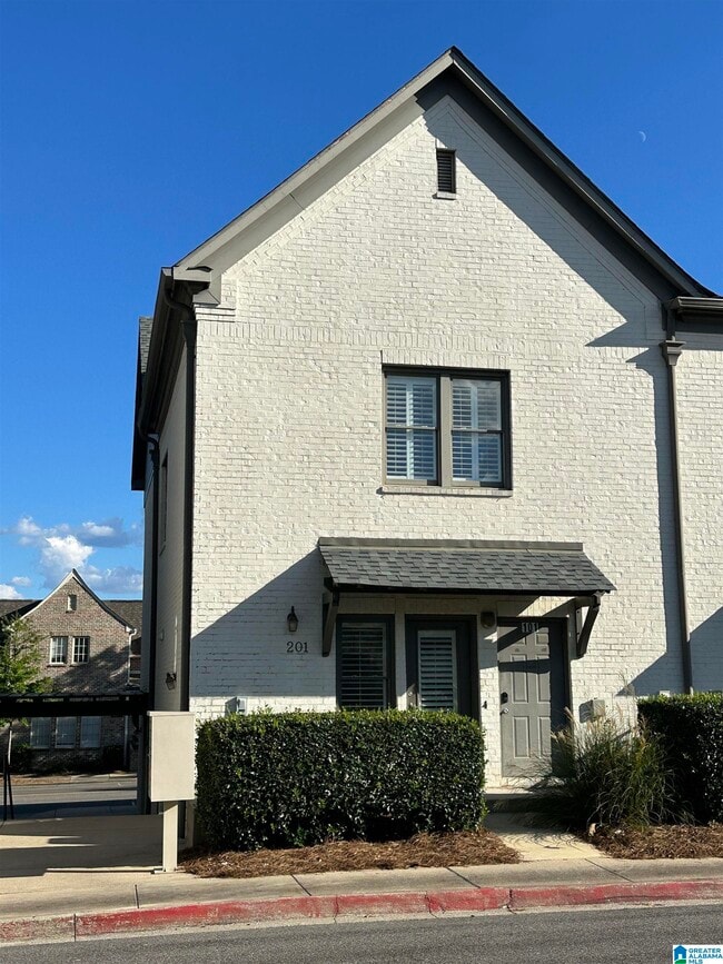 Building Photo - 2301 Grand Ave