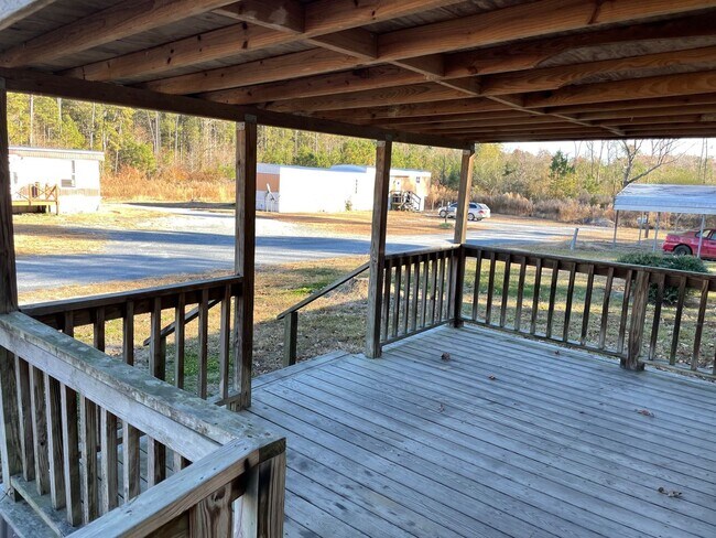 Foto del edificio - 2 BDRM 1 BA SINGLEWIDE MOBILE HOME IN PARK...