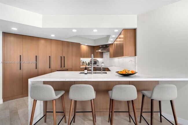 Foto del edificio - 1900 Sunset Harbour Dr