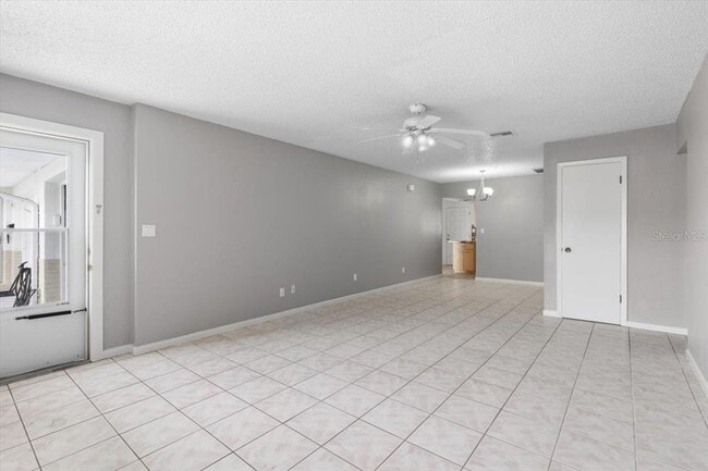 Building Photo - 5320 Buttonwood Dr