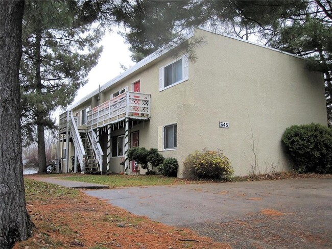 Building Photo - 545 Birchcrest Dr