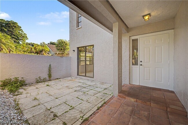 Building Photo - 908 Augusta Blvd