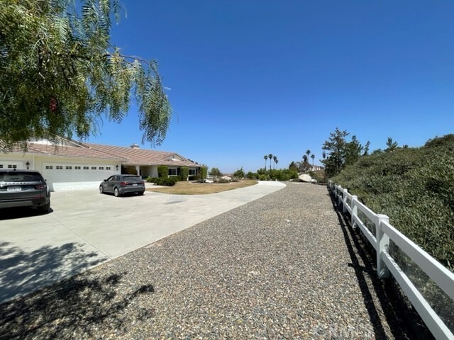 Foto del edificio - 38975 Loftus Ln