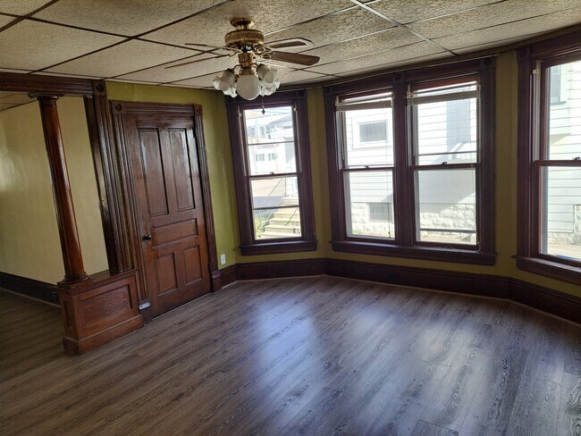 Foto del edificio - 619 E Parkway Ave