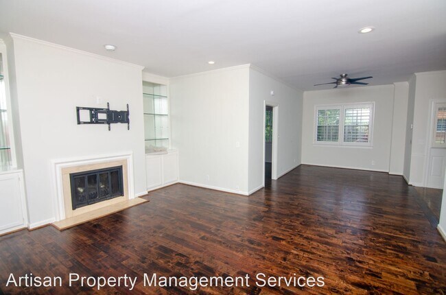 Building Photo - 2 br, 2.5 bath House - 221 Westchase Dr