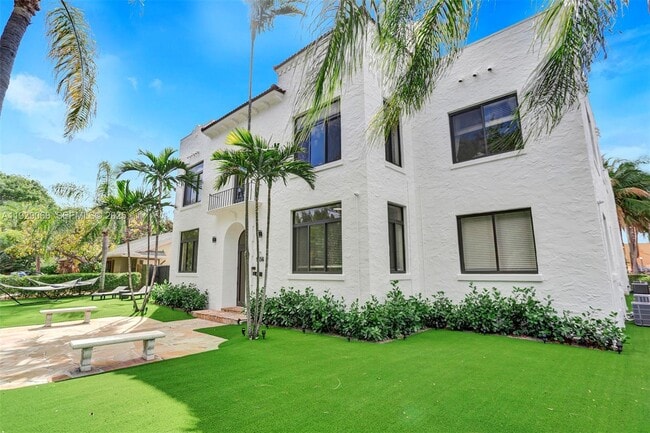 Foto del edificio - 1656 Polk St