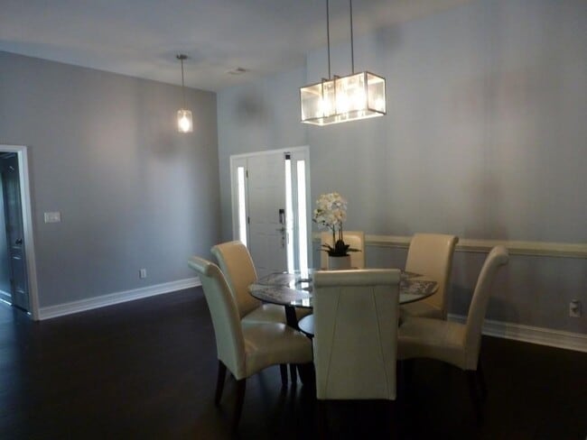 Foto del edificio - 2695 The Terraces Way